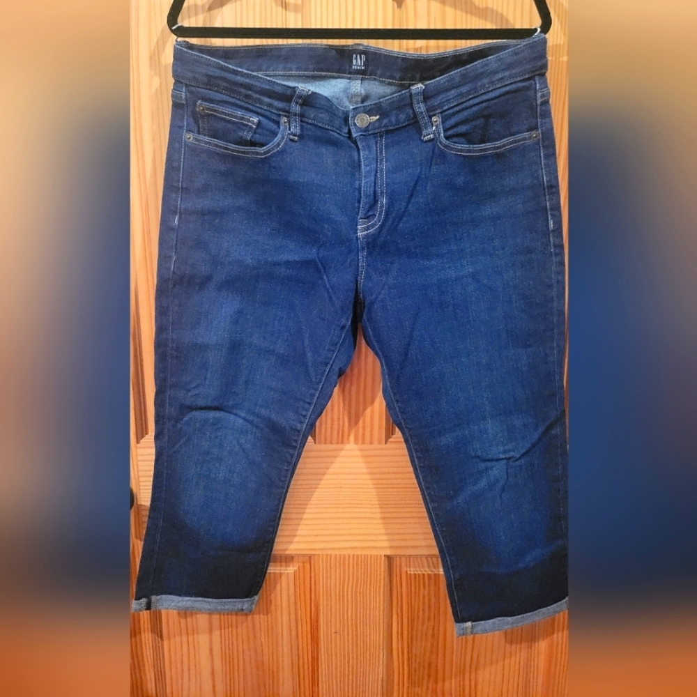 GAP Blue Denim Capri Jeans